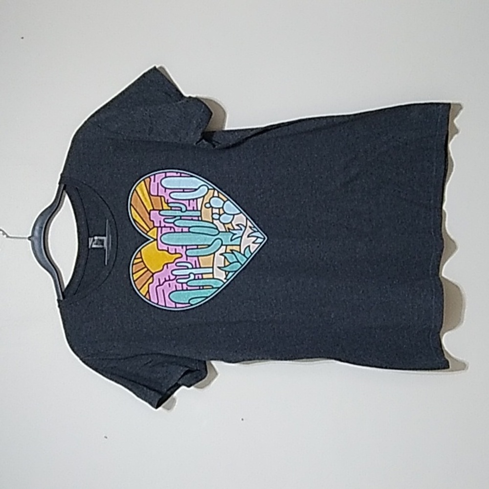 Instant Message Southwestern Heart Women's Short Sleeve Tee